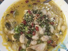 -雪湖煜辰鱼头老店(雪野湖店)