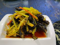 乌鸡爪-乡村馕坑肉·烧烤·新疆菜·本地人更爱吃(阿勒泰首店)