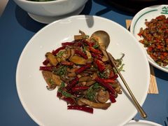-一坐一忘云南菜(嘉里中心店)