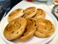 香麻葱油饼-万龙洲海鲜(大兴绿地缤纷城店)