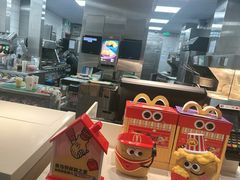 -麦当劳(轻轨曹杨路店)