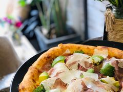 牛油果帕尔马生火腿披萨-O'mills Sourdough Bakery&Bistro(永嘉路店)