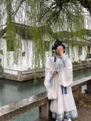-一揽芳华汉服旗袍体验馆(拙政园店)