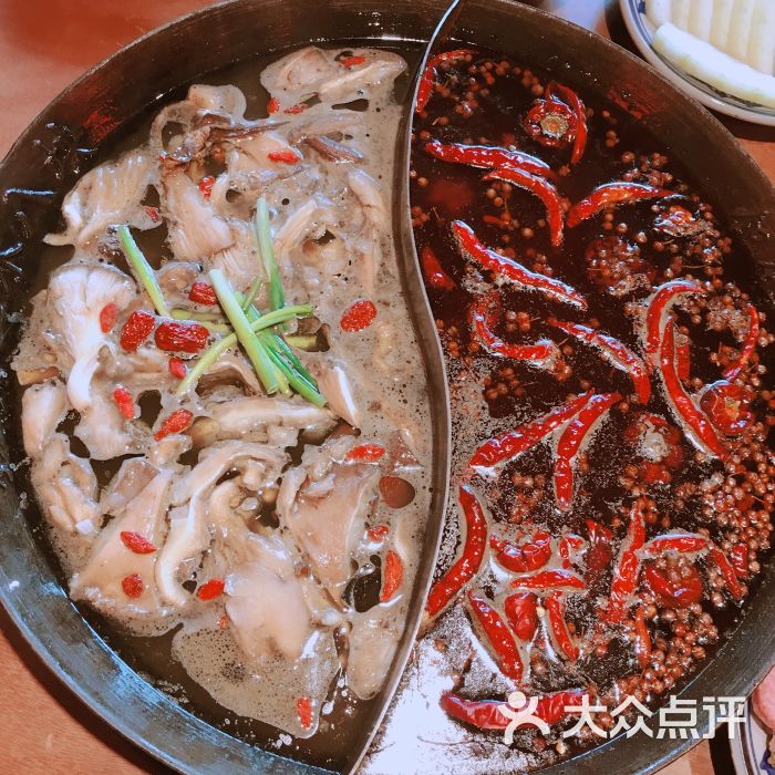 锅锅筵水八块老火锅图片 - 第1张