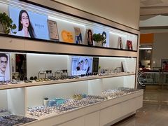 -J-Optical佳视明眼镜·蔡司视觉(青岛金茂览秀城店)