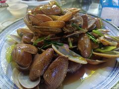 -三亚火车头万人海鲜广场