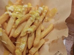 黑松露芝士薯条-一沙一城·岩烤牛扒(深圳首店)