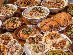 -李与白包子铺(桐梓林店)