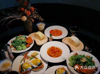 来太空舱吃美食，拍照&打卡美食两不误～