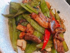 小炒土猪肉-一澜江宴·江景地标楚菜(江滩公园店)