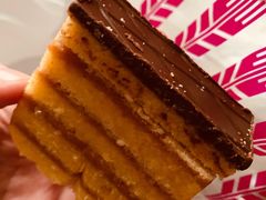 -红房子西点(汇联商厦天钥桥路店)