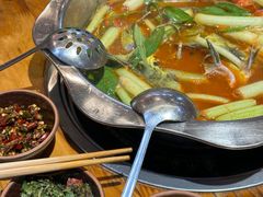 -苗阿哥酸汤牛肉火锅(体育场店)