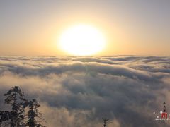 -峨嵋山金顶