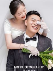 -纪梵希旅拍婚纱摄影(大连总店)
