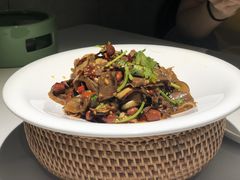 -费大厨辣椒炒肉(高铁吾悦广场店)