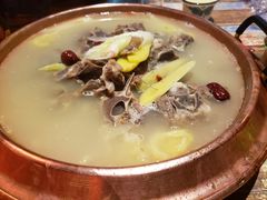 -虾弄弄海派小龙虾·牛羊蝎子火锅