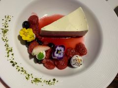 -BLU 全日制餐厅(上海安曼纳卓悦酒店)
