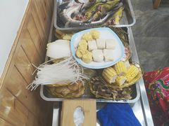 -屯老二农家铁锅炖·行业领军者(梅江店)