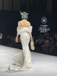 -Renee芮亦婚纱(原丽莎)