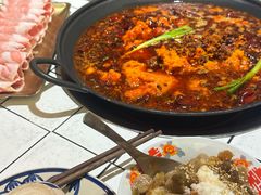 -旧街市鲜货老火锅(大光路店)