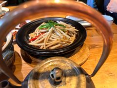 -帅巴人舅母子腊蹄民俗村