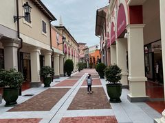 -佛罗伦萨小镇广佛名品奥特莱斯(疏港路店)