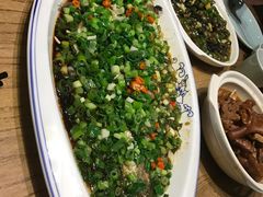 葱油白条-陈先进鱼馆·夜宵·地道农家菜(湖墅南路店)