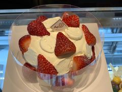 -花花卷卷·鲜食蛋糕(静安久光百货店)