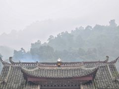 -峨眉山报国寺