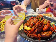 -肥肥虾庄·金牌油焖大虾(汉口城市广场店)