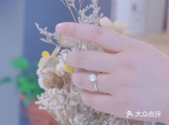 武汉钻戒定制|小胖手终于选到心仪的钻戒啦