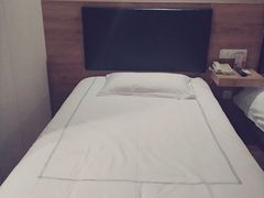 -爱电竞酒店(苏州石路地铁站山塘街店)