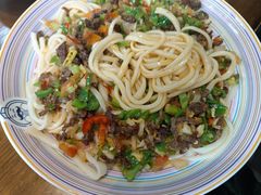 -歹歹的加个面过油肉拌面