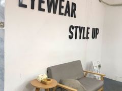 -罗伯特眼镜·蔡司官方授权(罗湖国贸店)