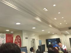 等位区-上海哈尔滨食品厂(淮海中路店)