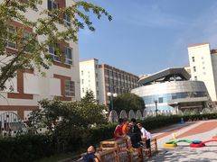 -上海市民办金苹果学校