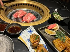 -山川小町·极番烧肉(新地假日广场店)