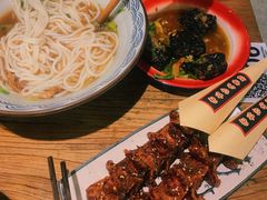 -黑白电视长沙小吃(美林M·LIVE天地东座店)