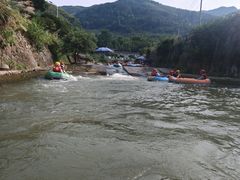 -虎啸峡漂流