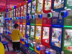 -鸿通城购物中心