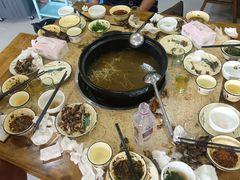 -杨记山珍鸡煲菌汤锅