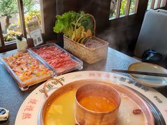 -菌自由丨野生菌火锅特色庭院餐厅(丽江古城店)