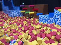 -嘿哟动霸CHUA·新潮玩运动娱乐中心·蹦床滑冰团建乐园