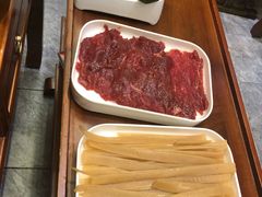 重庆邵粉-沸炉重庆老火锅(军事博物馆店)