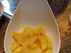蜜汁黄桃-每食每刻·皖北新民地锅鸡
