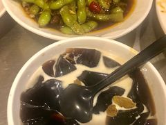 -龙巢盱眙龙虾·牛蛙·烧烤宵夜(八卦岭店)