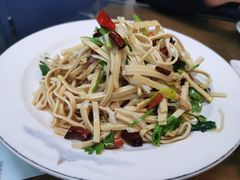 -鲁南仔·滕州炒鸡(经三路店)