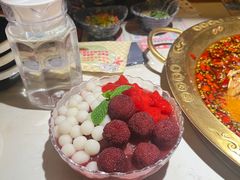 官官杨梅冰汤团-哥老官重庆美蛙鱼头(松江地中海十八哥店)