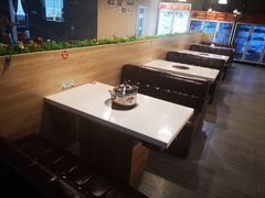 -轩于鲜旋转自助小火锅(新之城购物广场店)