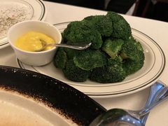 -Wolfgang’s Steakhouse 沃夫冈牛排馆(上海白玉兰广场店)